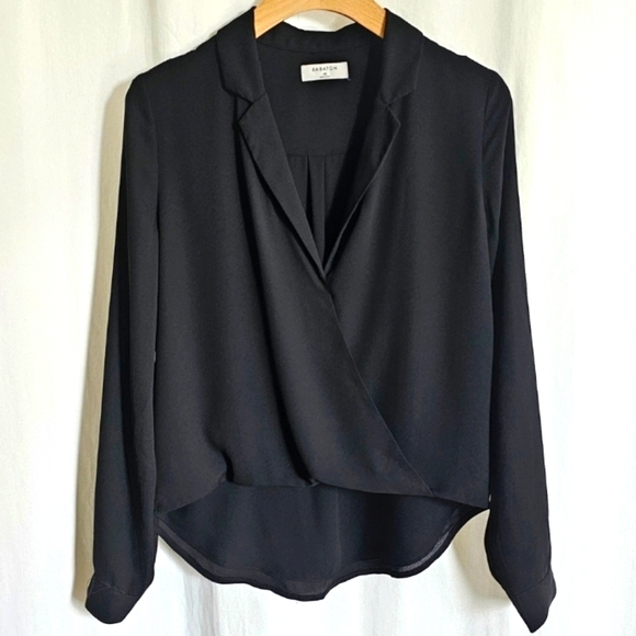 🇨🇦 Aritzia Babaton Brett Blouse - Picture 2 of 16